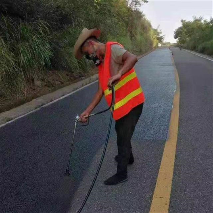 湛江 彩色防滑路面的底涂是保障路面附着力